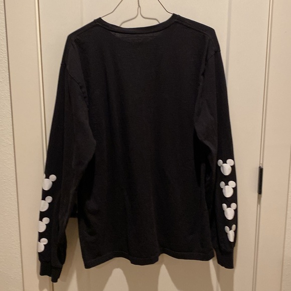 Disney Unisex Black Long Sleeve Shirt w/Mickey Mouse Design on Front. 2X - Picture 4 of 5